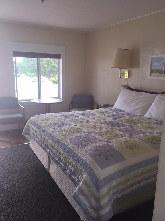 Coast Village Inn And Cottages Wells Bagian luar foto